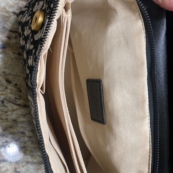 Purse - Picture 2 of 4